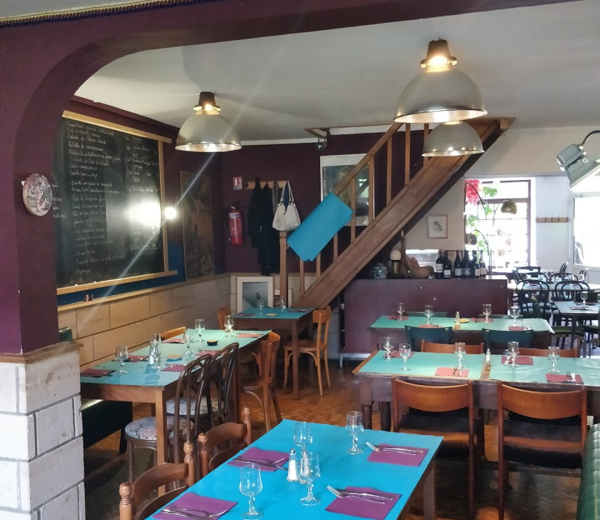 Le Café des Filles, Valmondois